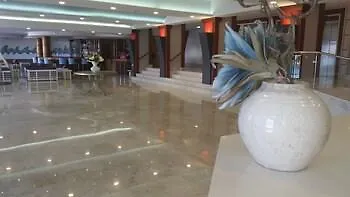 贝尔艾尔海滩酒店 酒店